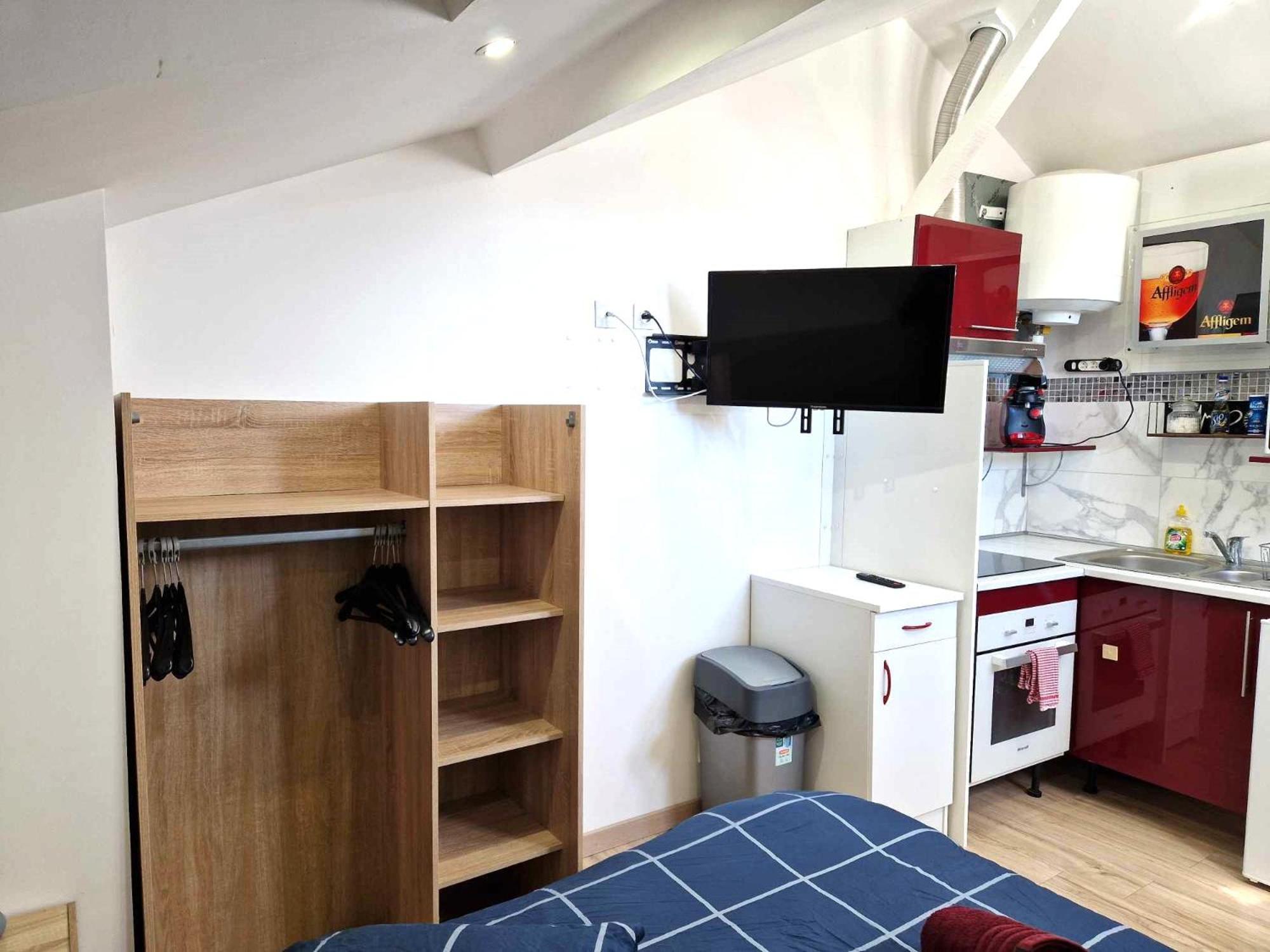 08 - Tres Joli Studio Tout Equipe Avec Parking Privatif Gratuit, Grand Fourgon Possible, Tout Le Linge De Maison Est Fourni Razac-sur-lʼIsle Dış mekan fotoğraf
