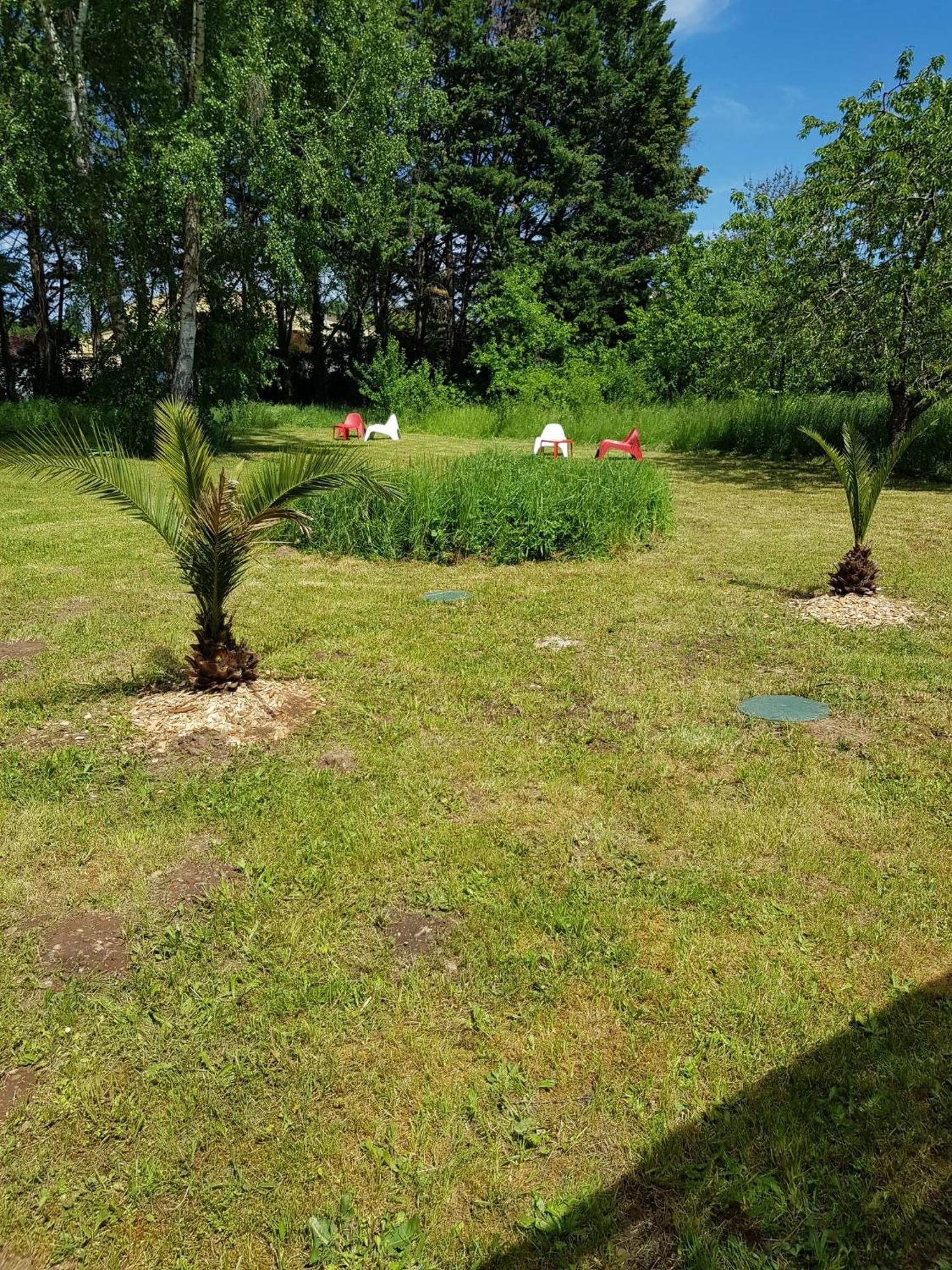 08 - Tres Joli Studio Tout Equipe Avec Parking Privatif Gratuit, Grand Fourgon Possible, Tout Le Linge De Maison Est Fourni Razac-sur-lʼIsle Dış mekan fotoğraf